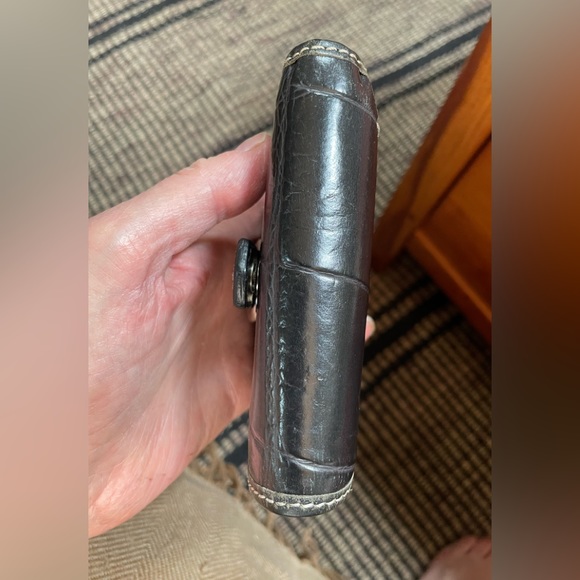 Dooney and Bourke black reptile wallet - Picture 4 of 12